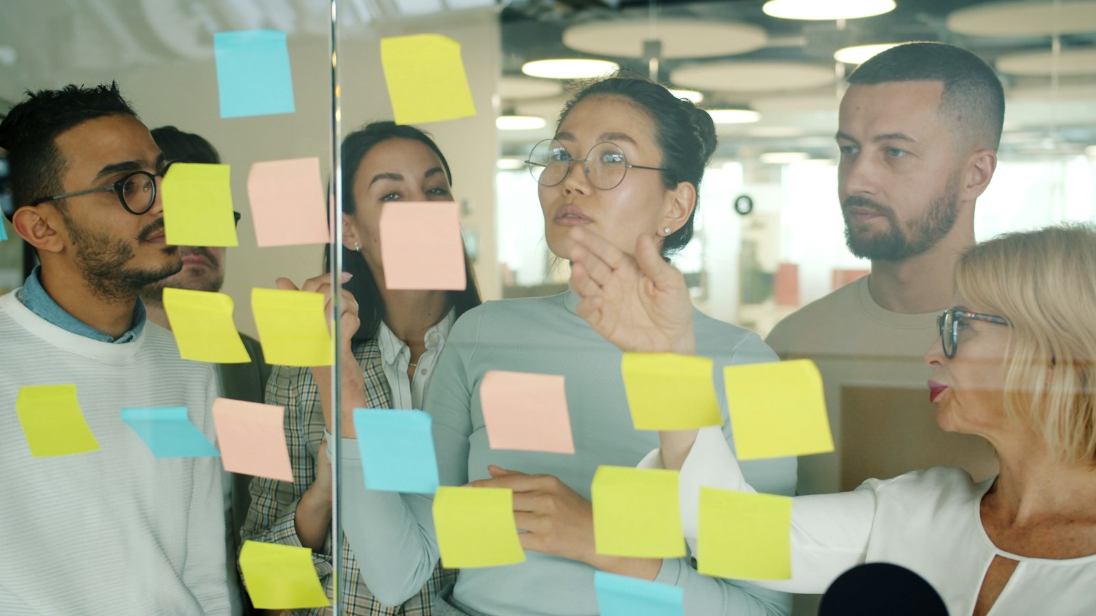 Market research analysts